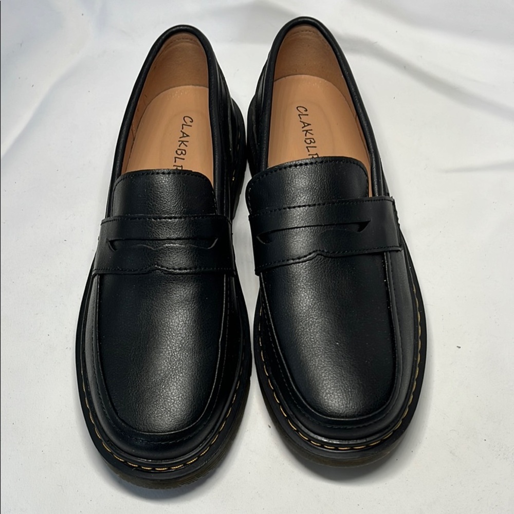 Clakblrg Black Leather Loafers